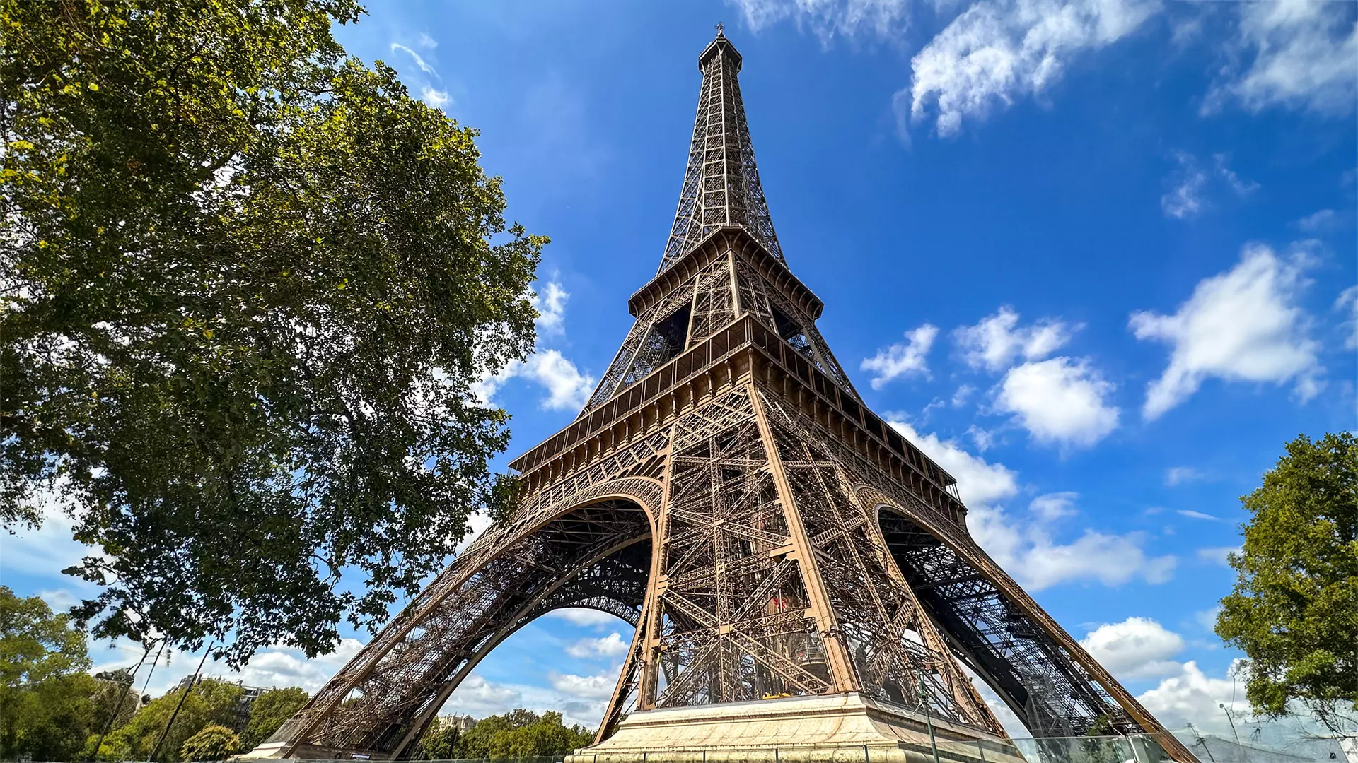 Custo de viagem para Paris
