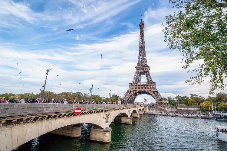pontos turísticos paris