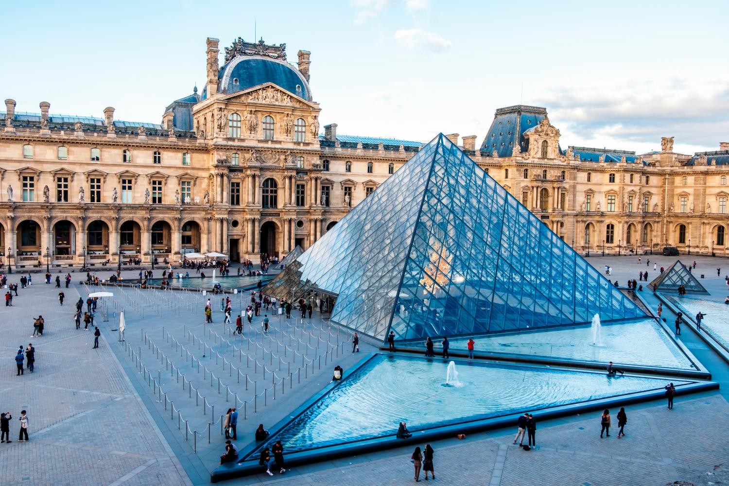 horário louvre