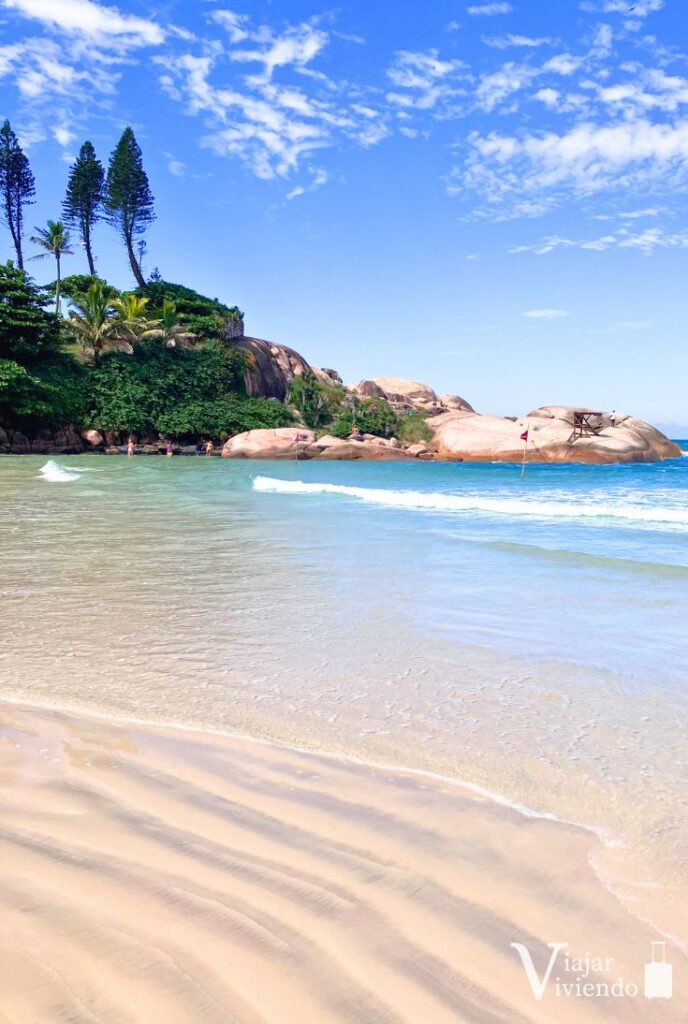 praias florianópolis com infraestrutura