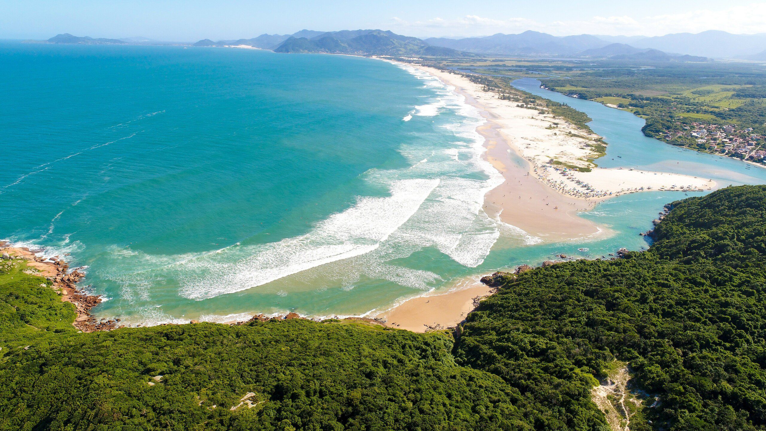 praias com águas cristalinas Santa Catarina
