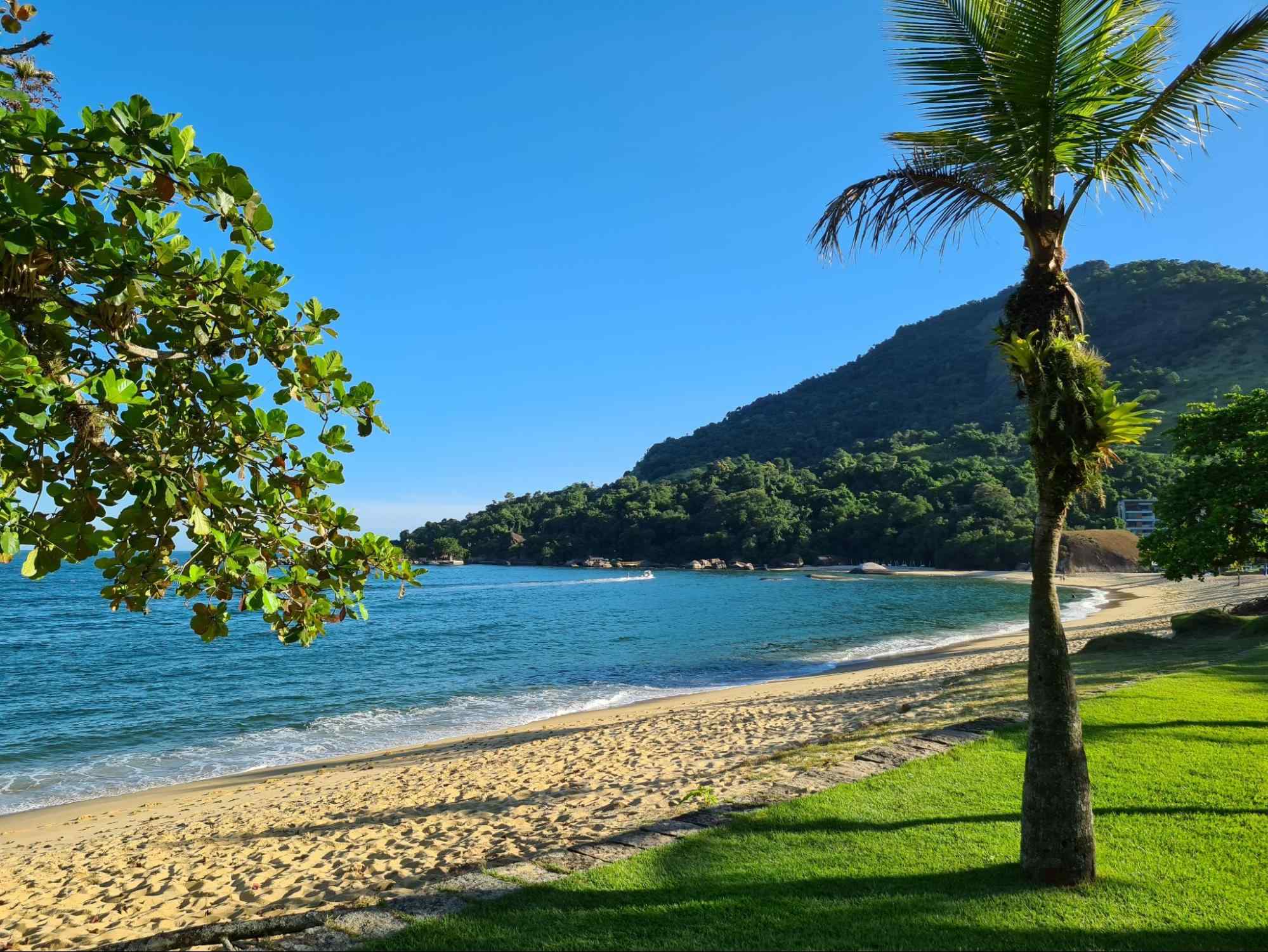 praias perto do rio de janeiro