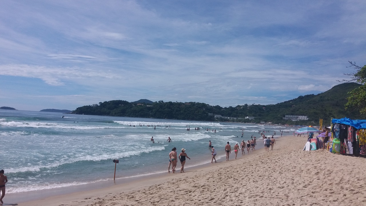 praia pereque acu é boa